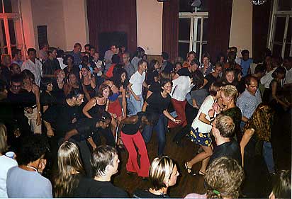Salsa im Bierstindl ( 2000 by Winfried Herbst)