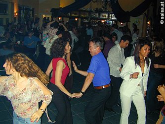 Salsa mit Lobo von Musica Latina in der Dippchesmill, Limburg