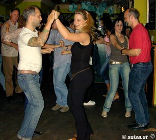 Siegen: Salsa im Frickes